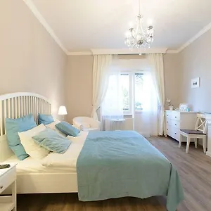 Vintage Panoramic Apartman